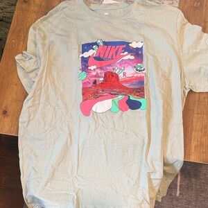 Nike Air Graphic Tee in Light Gray